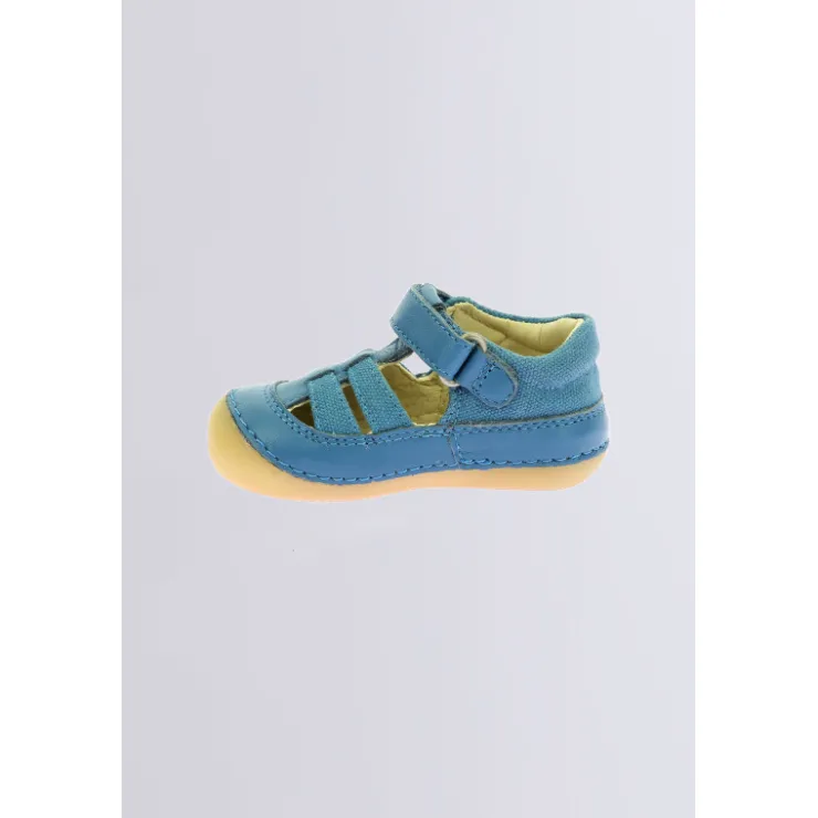Kinder Kickers Kick Sushyk